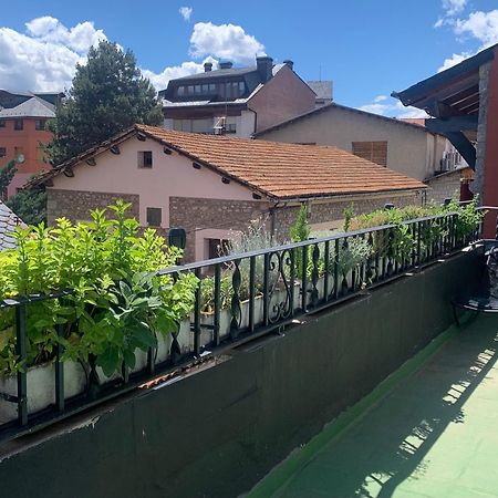 Apartamento Ático con encanto en Bellver de Cerdanya Exterior foto
