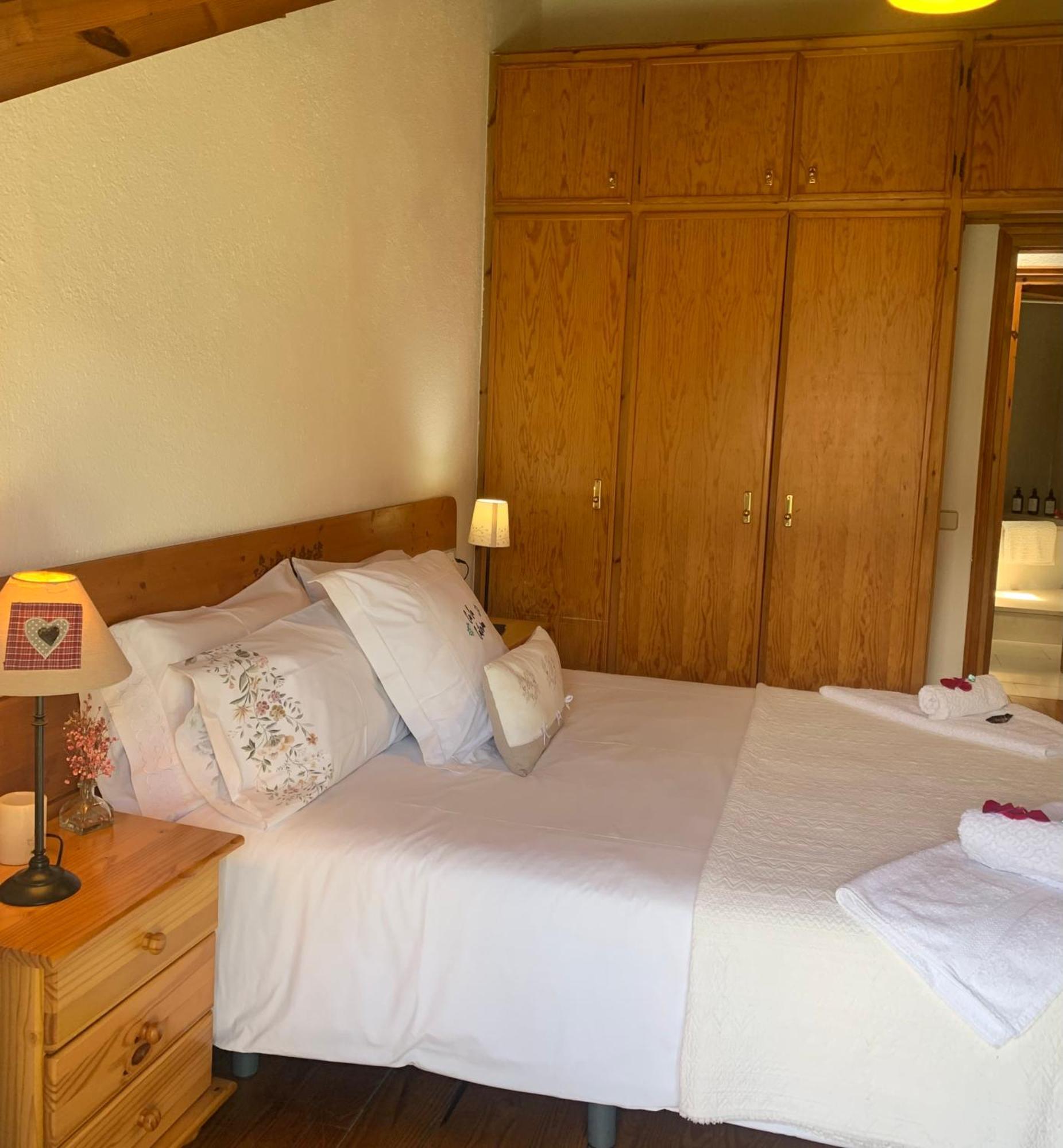 Apartamento Ático con encanto en Bellver de Cerdanya Exterior foto