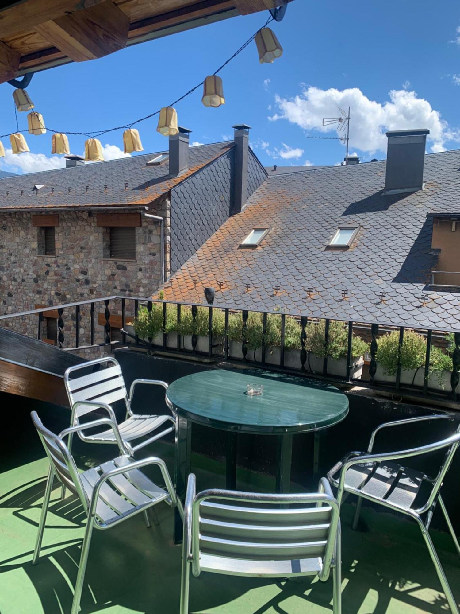 Apartamento Ático con encanto en Bellver de Cerdanya Exterior foto