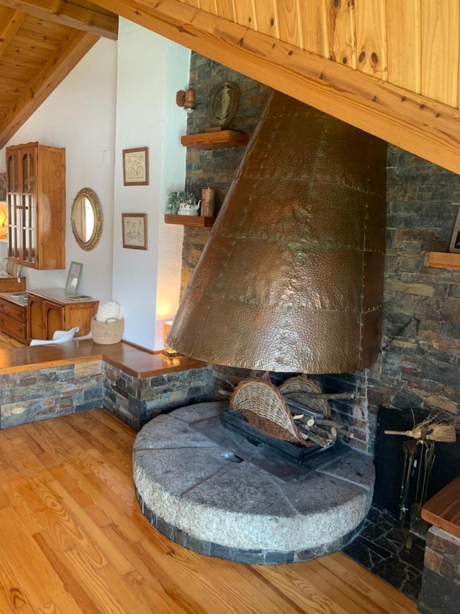 Apartamento Ático con encanto en Bellver de Cerdanya Exterior foto