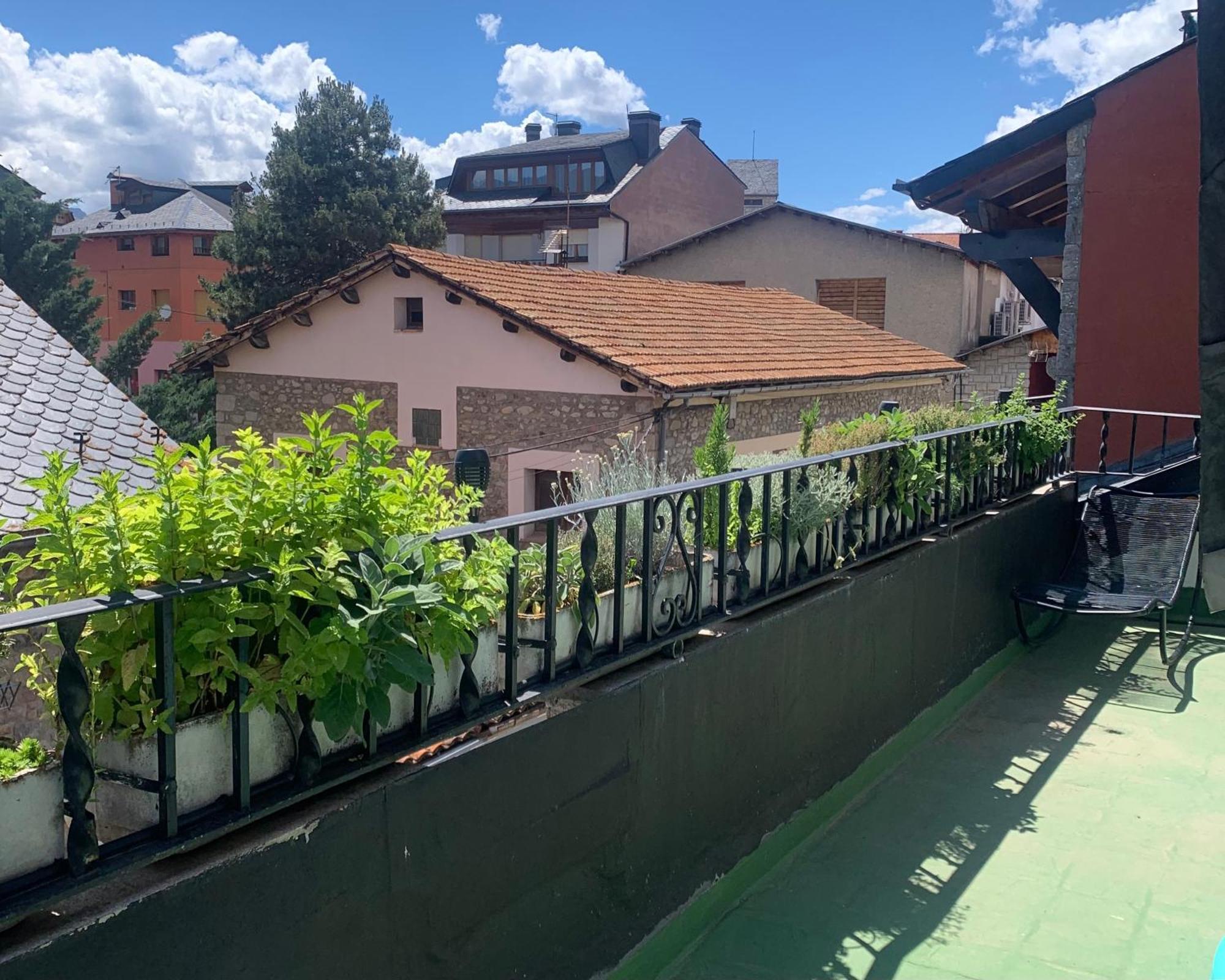Apartamento Ático con encanto en Bellver de Cerdanya Exterior foto