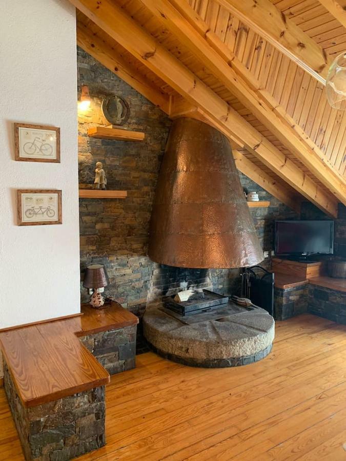 Apartamento Ático con encanto en Bellver de Cerdanya Exterior foto