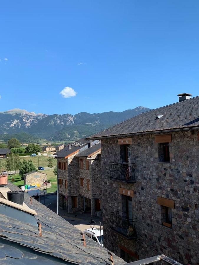 Apartamento Ático con encanto en Bellver de Cerdanya Exterior foto